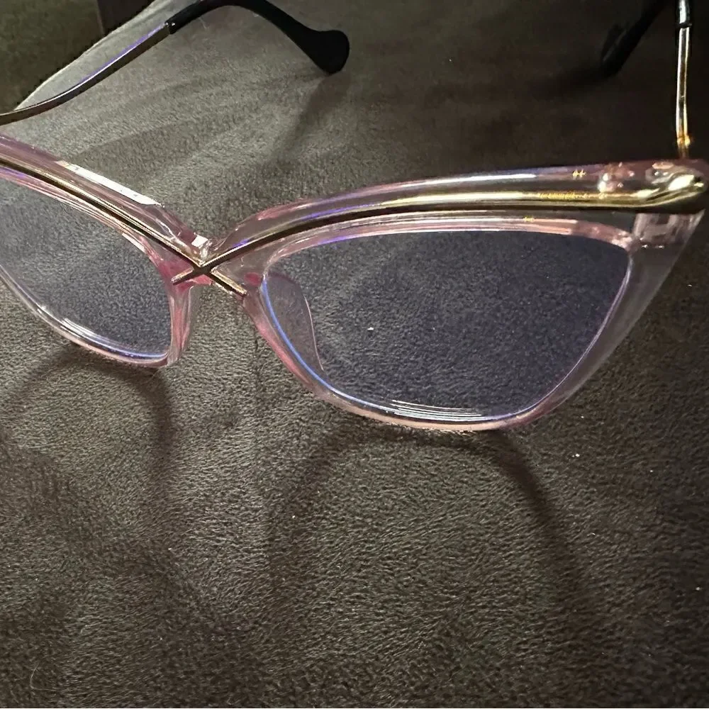 Ultraviolet rays fashion glasses very well-made pictures don’t do it justice